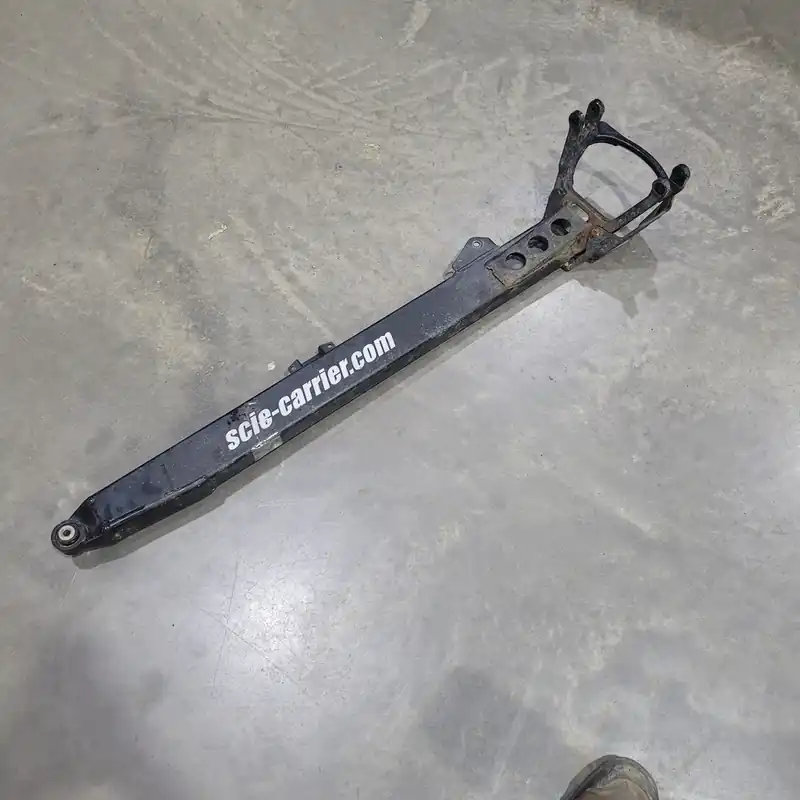 rear lh swing arm Retour Gratuit